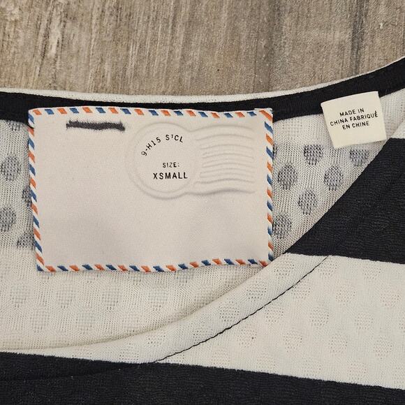 Anthropologie Postmark Linnea Tunic Top Women’s XS Stripe Floral Feminine Chic - Picture 9 of 11